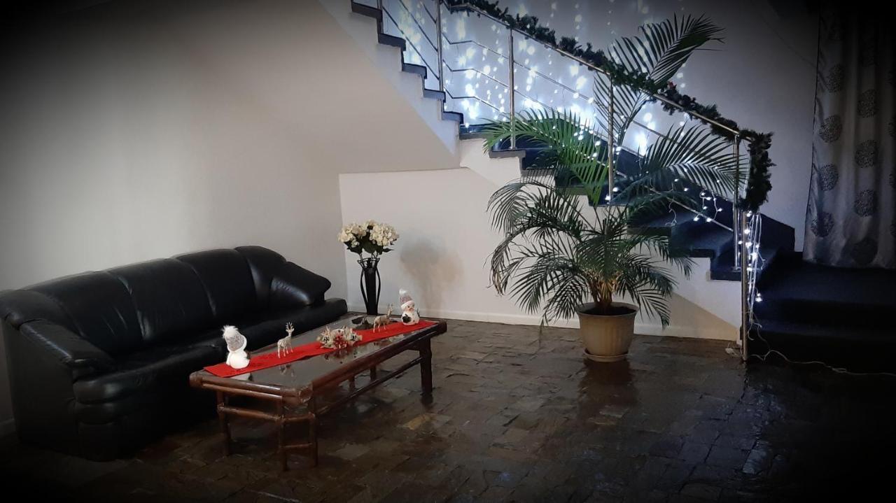 Casablanca Hostel ไกรโอวา ภายนอก รูปภาพ