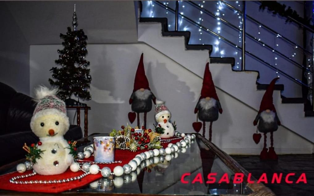 Casablanca Hostel ไกรโอวา ภายนอก รูปภาพ